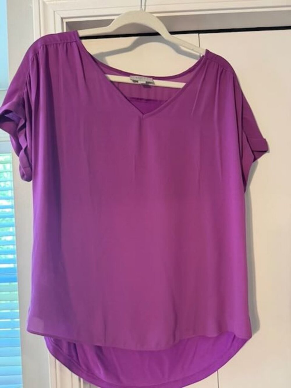 LOFT Outlet Top Size LP - gorgeous color!